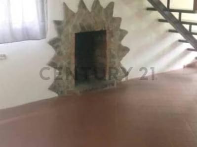 Venta de Terreno con acogedor chalet tipo cabaña en la Colonia Tovar - 4