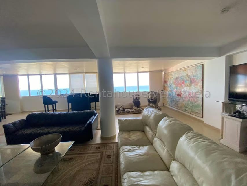Apartamento (1 Nivel) en Venta en Avenida Bolivar, Nueva Esparta - 3