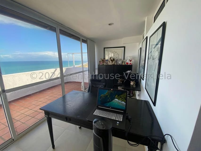 Apartamento (1 Nivel) en Venta en Avenida Bolivar, Nueva Esparta - 28