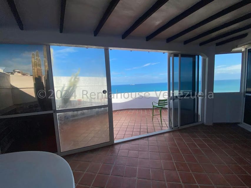 Apartamento (1 Nivel) en Venta en Avenida Bolivar, Nueva Esparta - 40