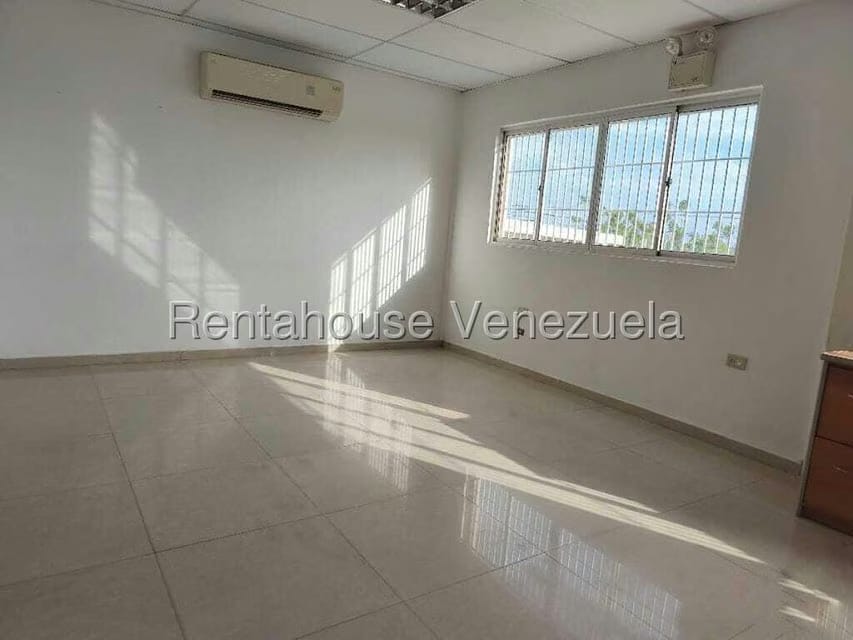 Comercial (Local Comercial) en Venta en 18 de Octubre, Zulia - 13