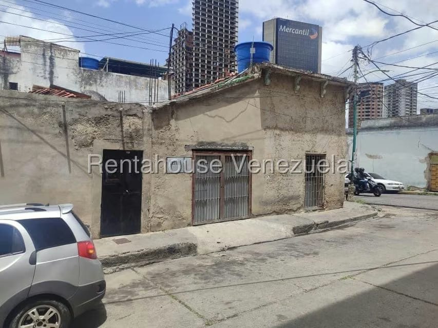 Comercial (Local Comercial) en Venta en Sarria, Distrito Metropolitano - 3
