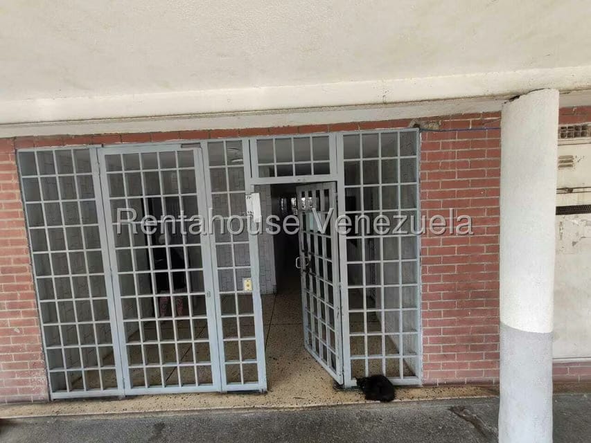 Apartamento (1 Nivel) en Venta en El Valle, Distrito Metropolitano - 4