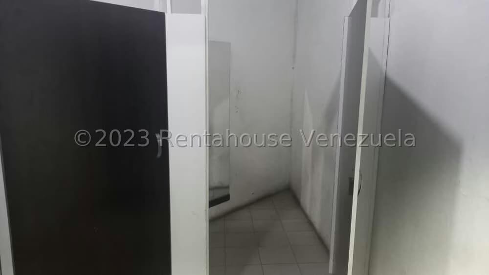 Comercial (Local Comercial) en Venta en Caricuao, Distrito Metropolitano - 12