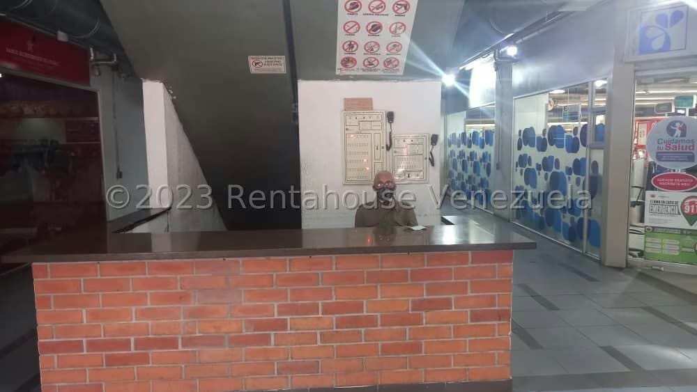 Comercial (Local Comercial) en Venta en Caricuao, Distrito Metropolitano - 16