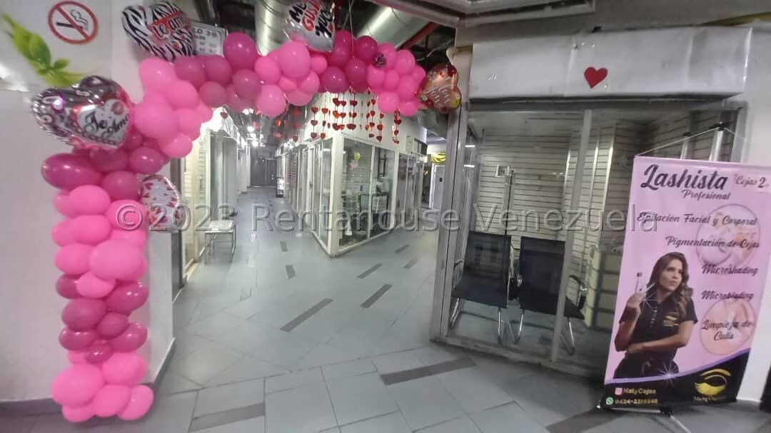Comercial (Local Comercial) en Venta en Caricuao, Distrito Metropolitano - 8