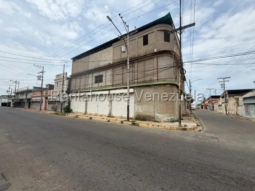 Comercial (Local Comercial) en Venta en Casco Central, Zulia - 2