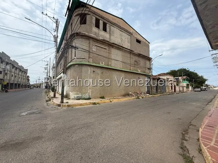 Comercial (Local Comercial) en Venta en Casco Central, Zulia - 11