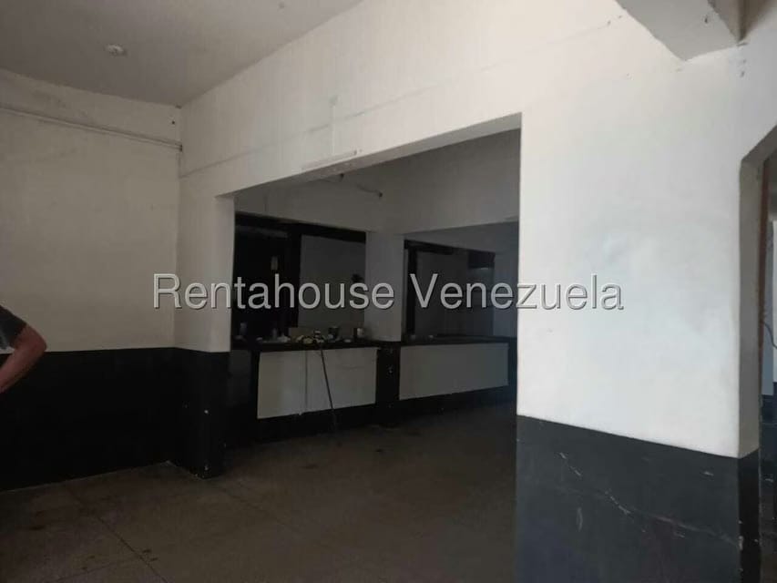 Comercial (Local Comercial) en Venta en Tierra Negra, Zulia - 3