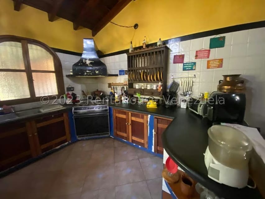 Casa (Colonial) en Venta en Flor Amarillo, Carabobo - 11