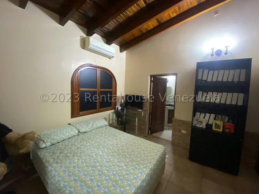 Casa (Colonial) en Venta en Flor Amarillo, Carabobo - 14