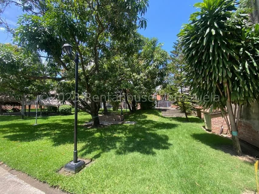 Casa (Colonial) en Venta en Flor Amarillo, Carabobo - 25