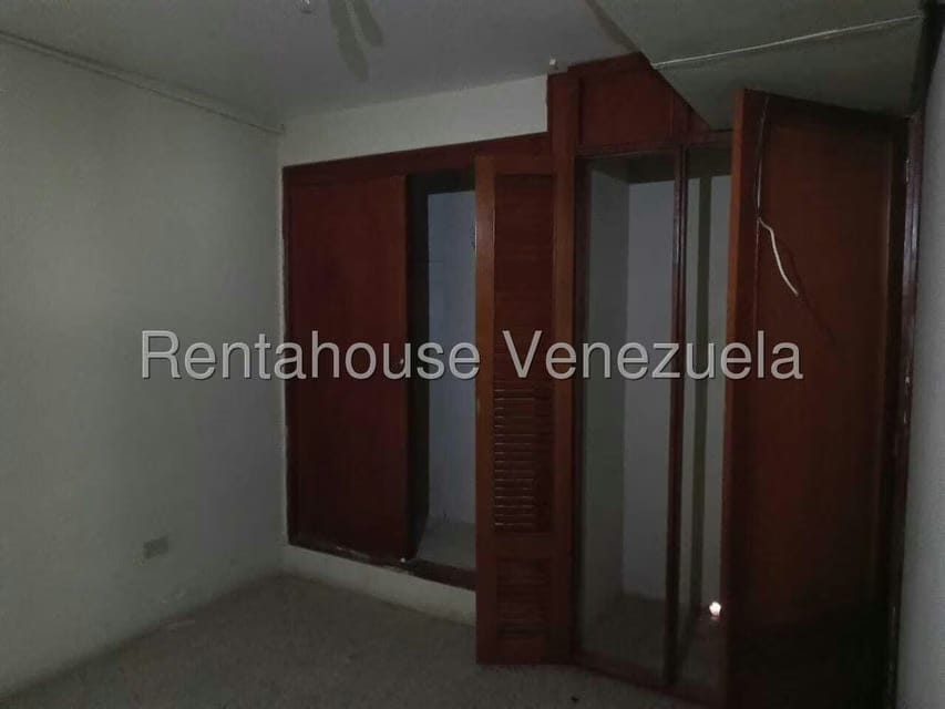 Casa (1 Nivel) en Venta en Avenida Universidad, Zulia - 7