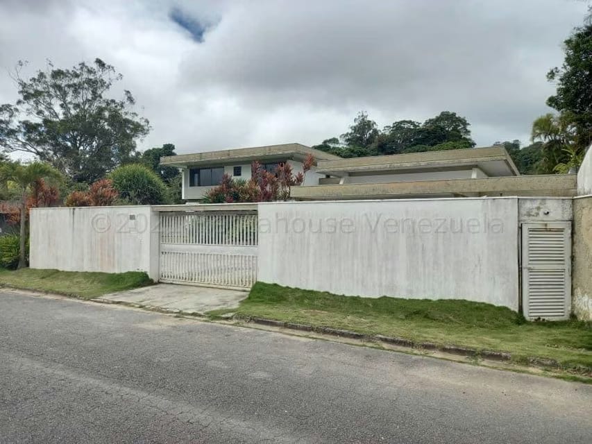 Casa (Multipes Niveles) en Venta en La Lagunita Country Club, Distrito Metropolitano - 3