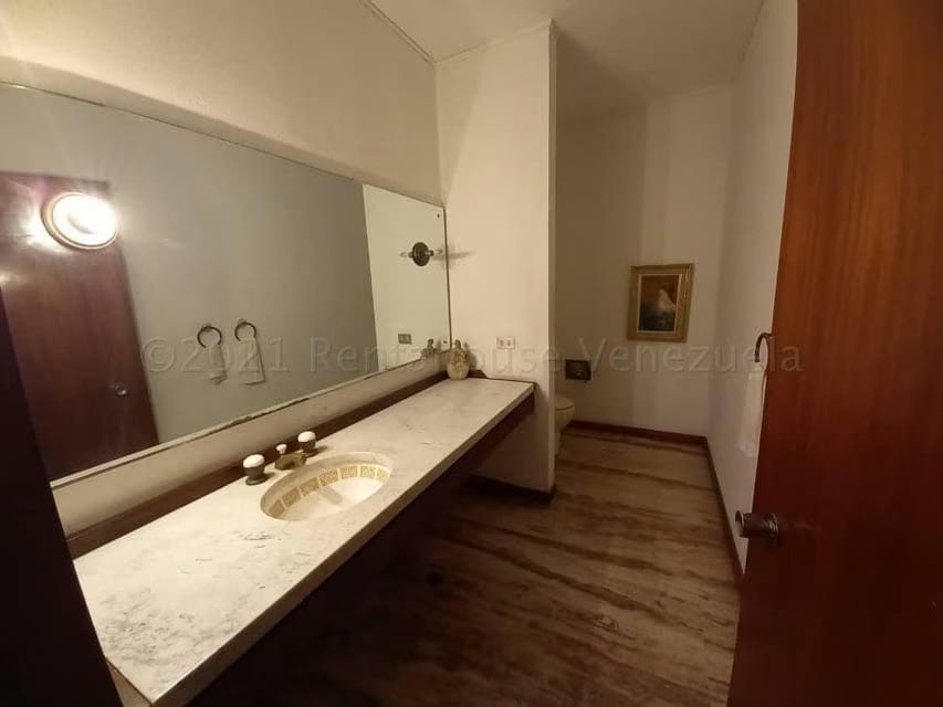 Casa (Multipes Niveles) en Venta en La Lagunita Country Club, Distrito Metropolitano - 32