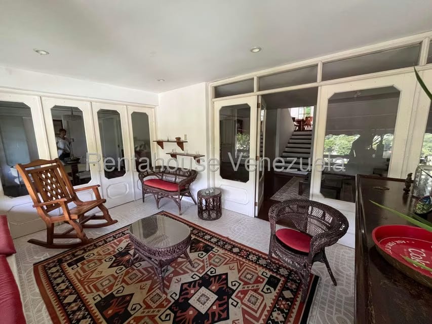 Casa (Multipes Niveles) en Venta en Prados del Este, Distrito Metropolitano - 15