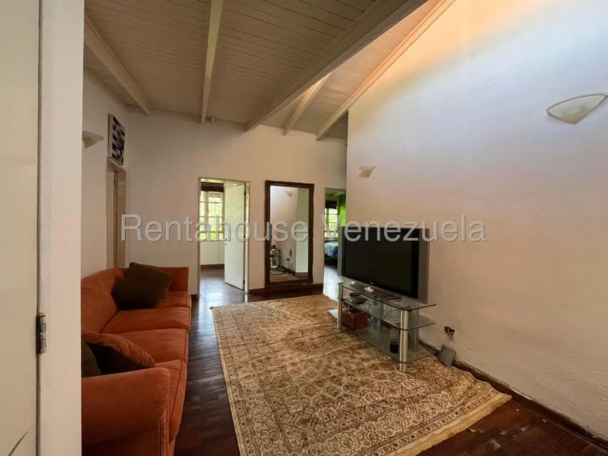 Casa (Multipes Niveles) en Venta en Prados del Este, Distrito Metropolitano - 28