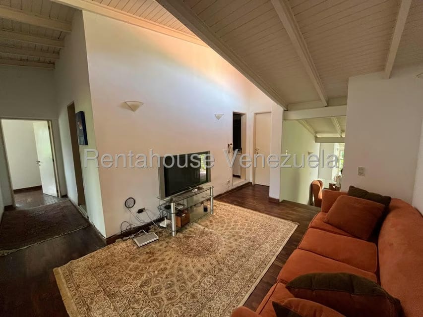 Casa (Multipes Niveles) en Venta en Prados del Este, Distrito Metropolitano - 29