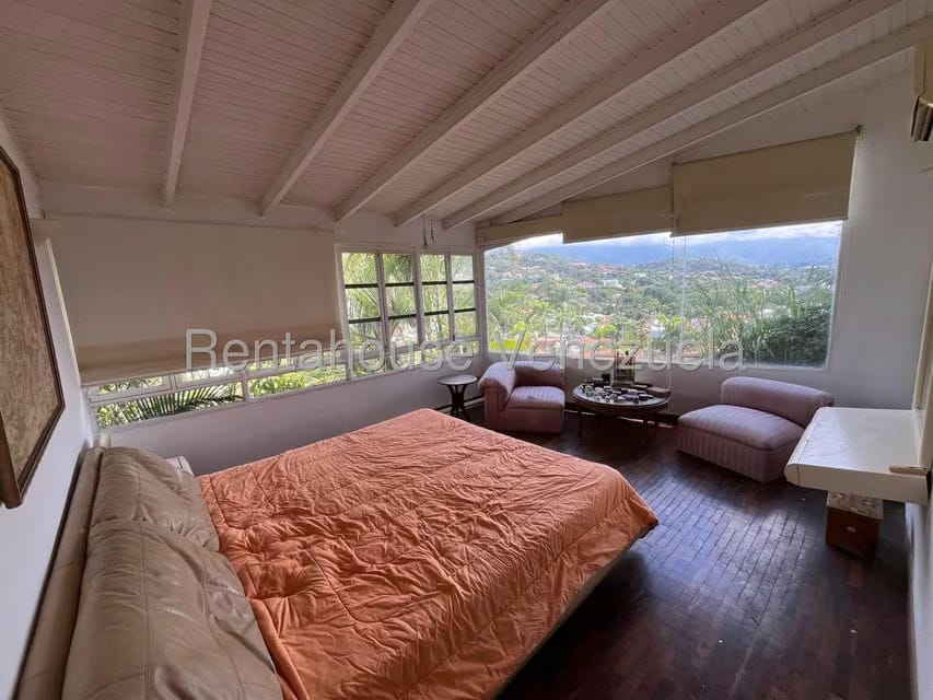 Casa (Multipes Niveles) en Venta en Prados del Este, Distrito Metropolitano - 30
