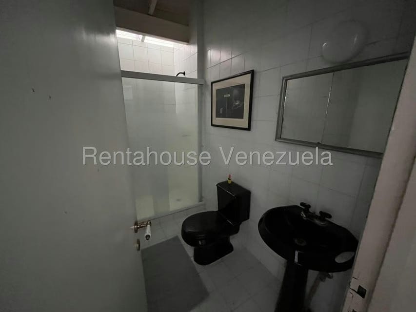 Casa (Multipes Niveles) en Venta en Prados del Este, Distrito Metropolitano - 44