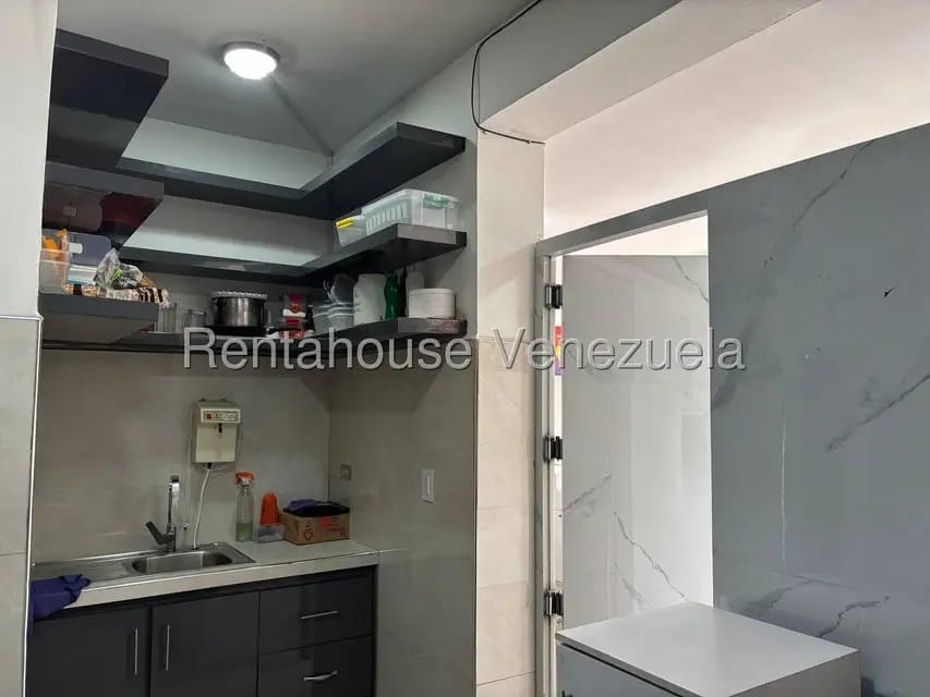 Comercial (Local Comercial) en Alquiler en Zona Oeste, Lara - 11