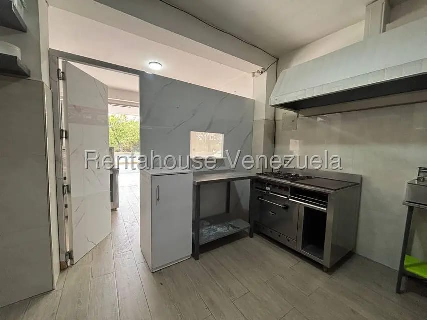 Comercial (Local Comercial) en Alquiler en Zona Oeste, Lara - 15