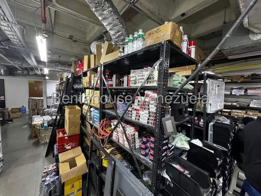 Comercial (Local Comercial) en Alquiler en El Bosque, Distrito Metropolitano - 11