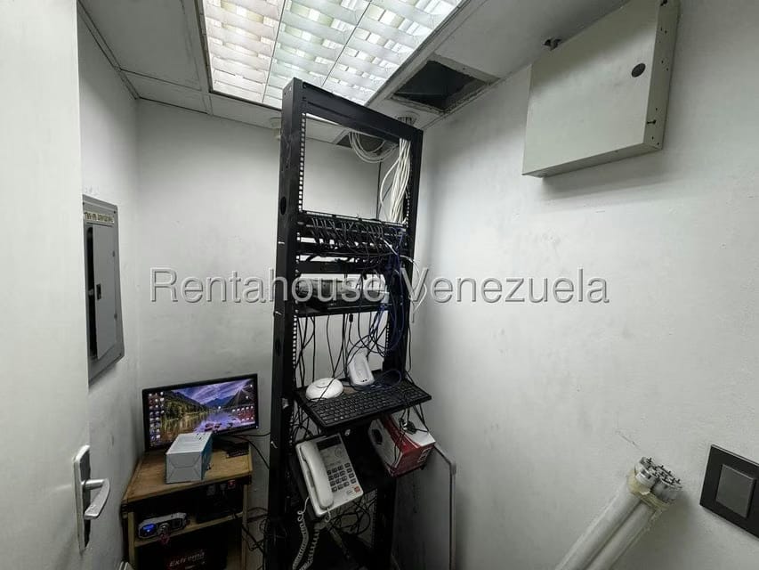 Comercial (Local Comercial) en Alquiler en El Bosque, Distrito Metropolitano - 16