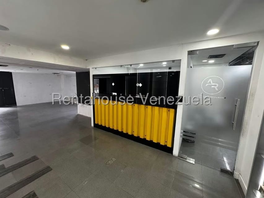 Comercial (Local Comercial) en Alquiler en El Bosque, Distrito Metropolitano - 18