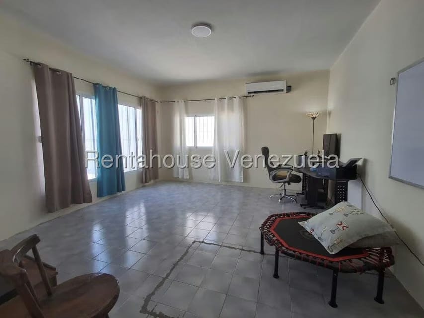 Casa (1 Nivel) en Venta en Playa El Agua, Nueva Esparta - 7