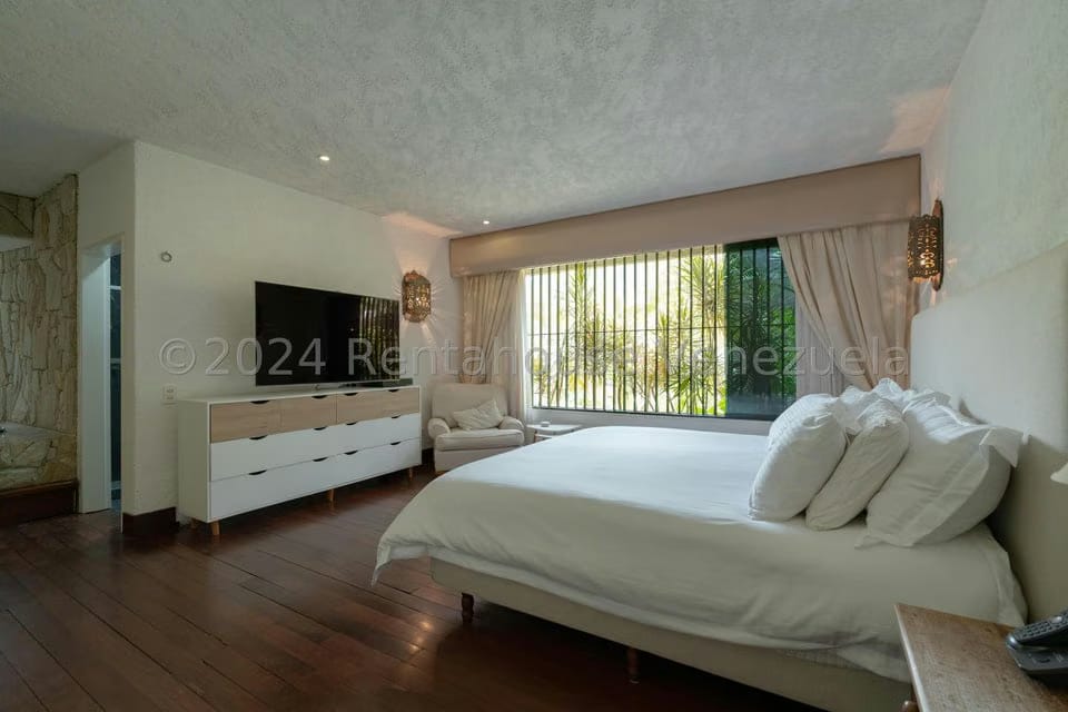 Apartamento (1 Nivel) en Venta en Colinas del Tamanaco, Distrito Metropolitano - 23