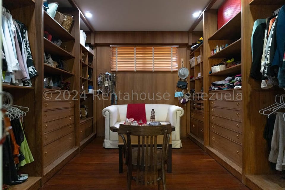 Apartamento (1 Nivel) en Venta en Colinas del Tamanaco, Distrito Metropolitano - 26