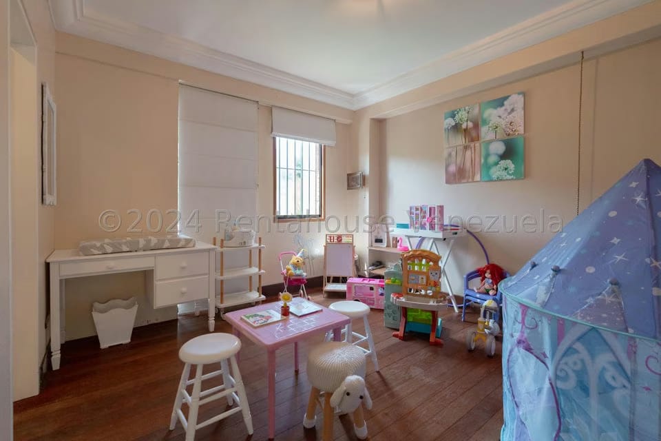 Apartamento (1 Nivel) en Venta en Colinas del Tamanaco, Distrito Metropolitano - 33