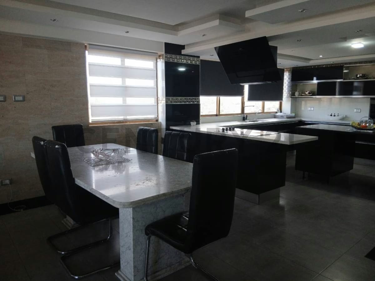 Espectacular Penthouse en Los Geranios, municipio Maneiro - 11
