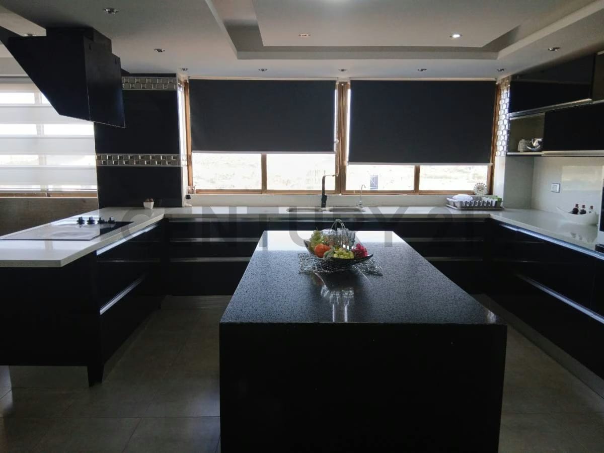 Espectacular Penthouse en Los Geranios, municipio Maneiro - 12