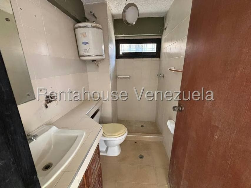 Casa (1 Nivel) en Venta en El Pedregal, Lara - 43