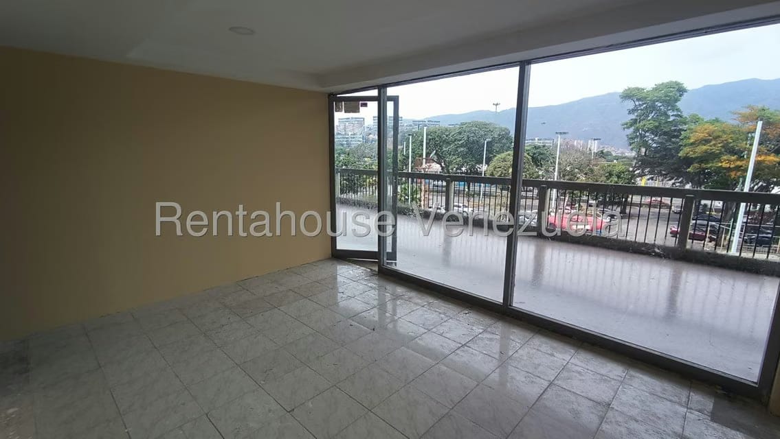 Comercial (Galpon - Deposito) en Alquiler en Propatria, Distrito Metropolitano - 3