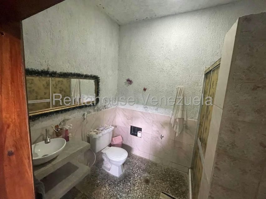 Casa (Multipes Niveles) en Venta en Los Teques, Miranda - 16