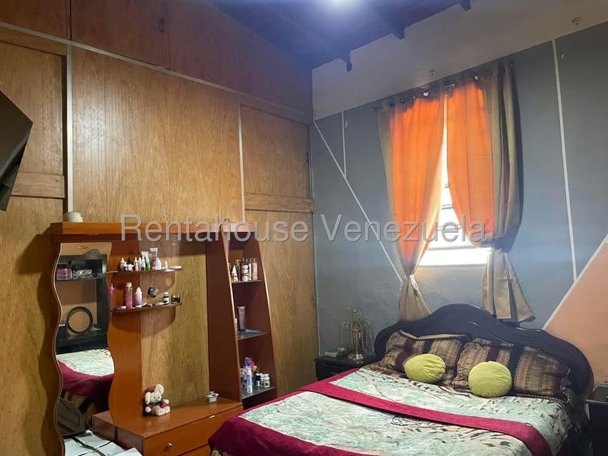 Casa (Multipes Niveles) en Venta en Los Teques, Miranda - 21