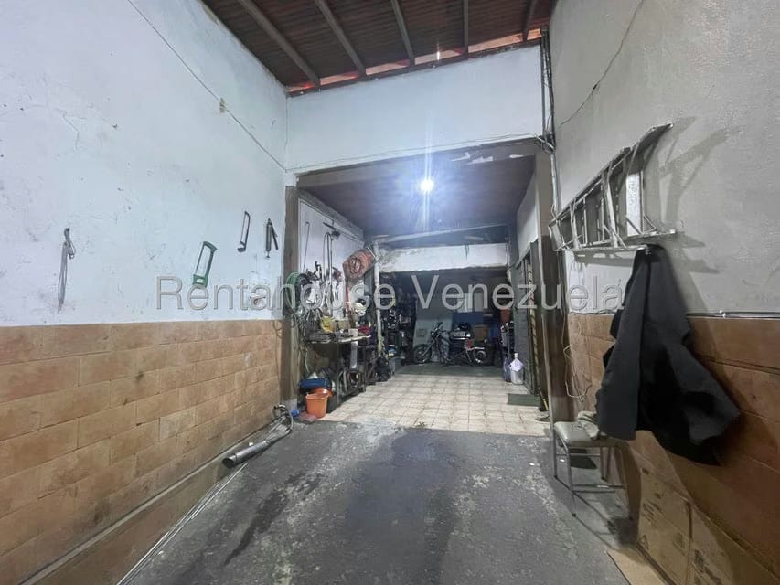 Casa (Multipes Niveles) en Venta en Los Teques, Miranda - 28