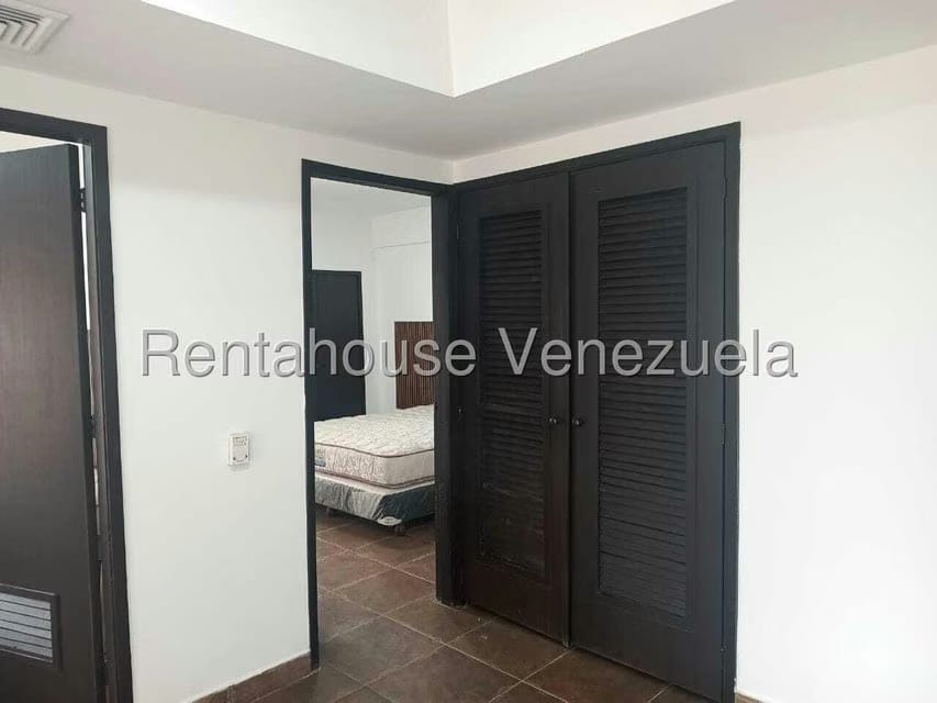 Apartamento (1 Nivel) en Alquiler en Avenida Bella Vista, Zulia - 11
