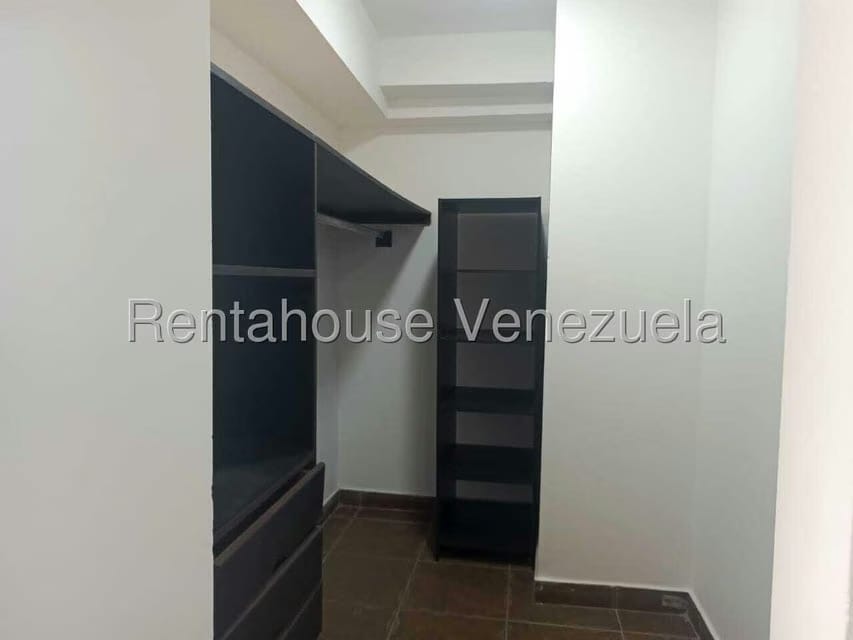 Apartamento (1 Nivel) en Alquiler en Avenida Bella Vista, Zulia - 12
