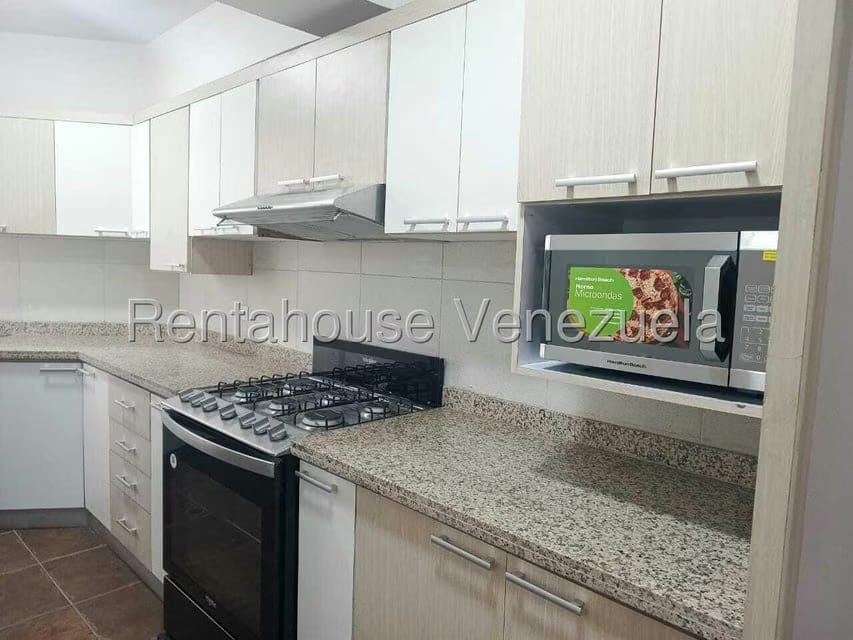 Apartamento (1 Nivel) en Alquiler en Avenida Bella Vista, Zulia - 3