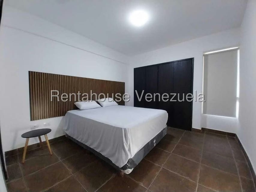 Apartamento (1 Nivel) en Alquiler en Avenida Bella Vista, Zulia - 24