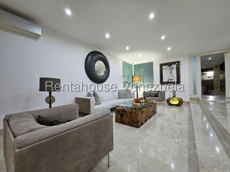 Casa (Duplex) en Venta en Loma Linda, Distrito Metropolitano - 11