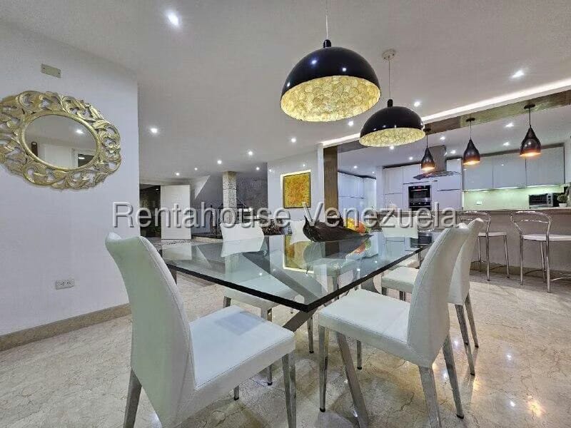 Casa (Duplex) en Venta en Loma Linda, Distrito Metropolitano - 21