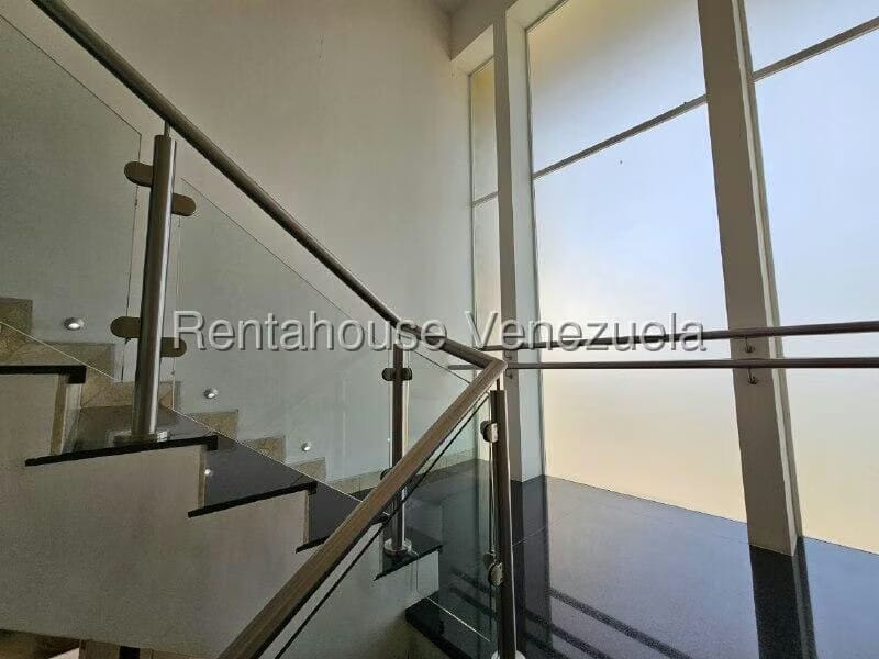 Casa (Duplex) en Venta en Loma Linda, Distrito Metropolitano - 26