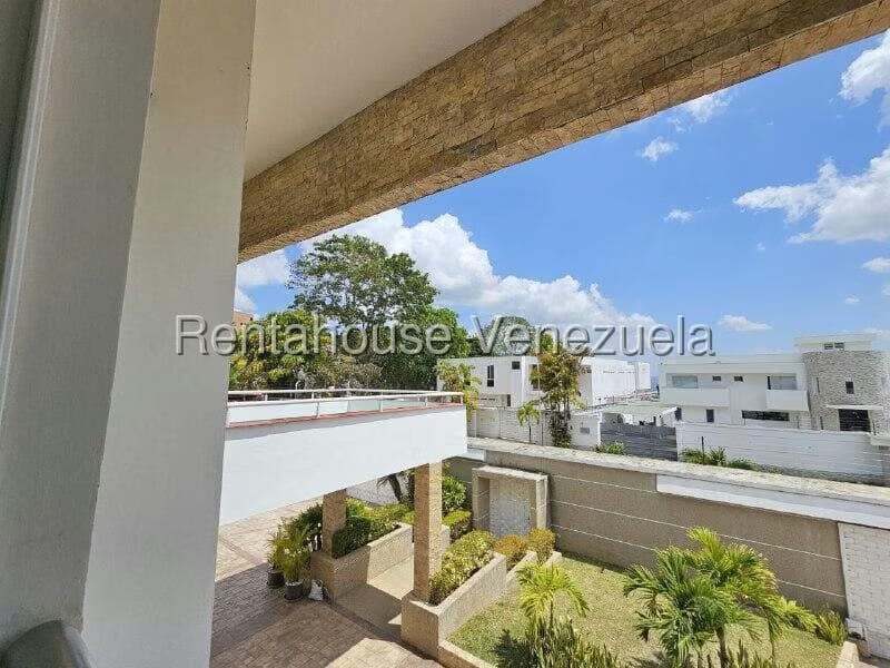 Casa (Duplex) en Venta en Loma Linda, Distrito Metropolitano - 35