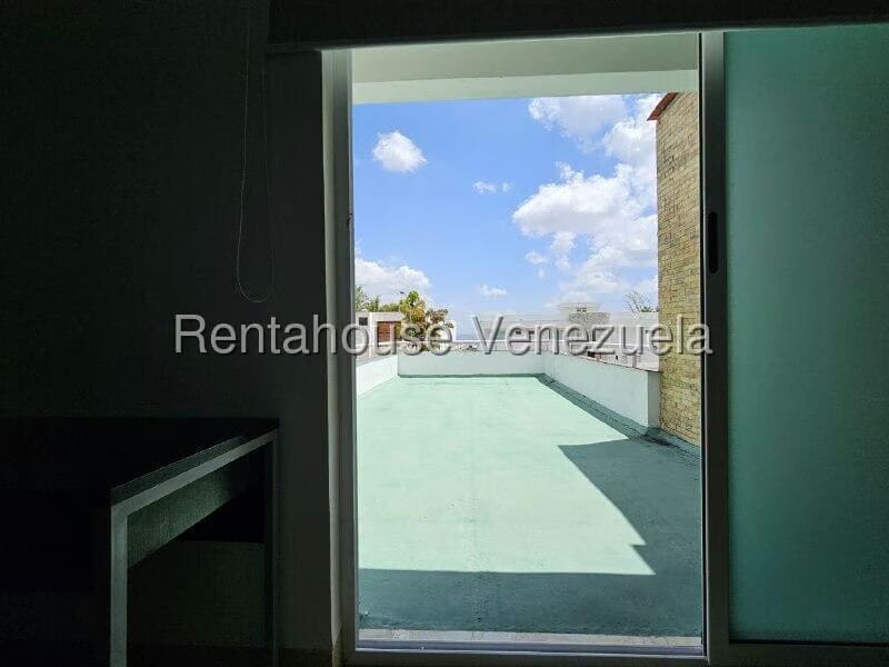 Casa (Duplex) en Venta en Loma Linda, Distrito Metropolitano - 40