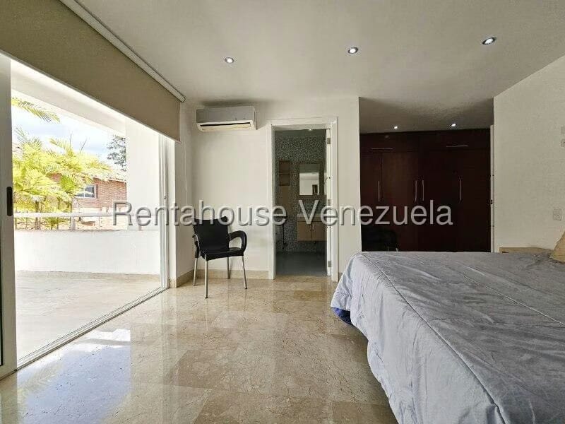 Casa (Duplex) en Venta en Loma Linda, Distrito Metropolitano - 44